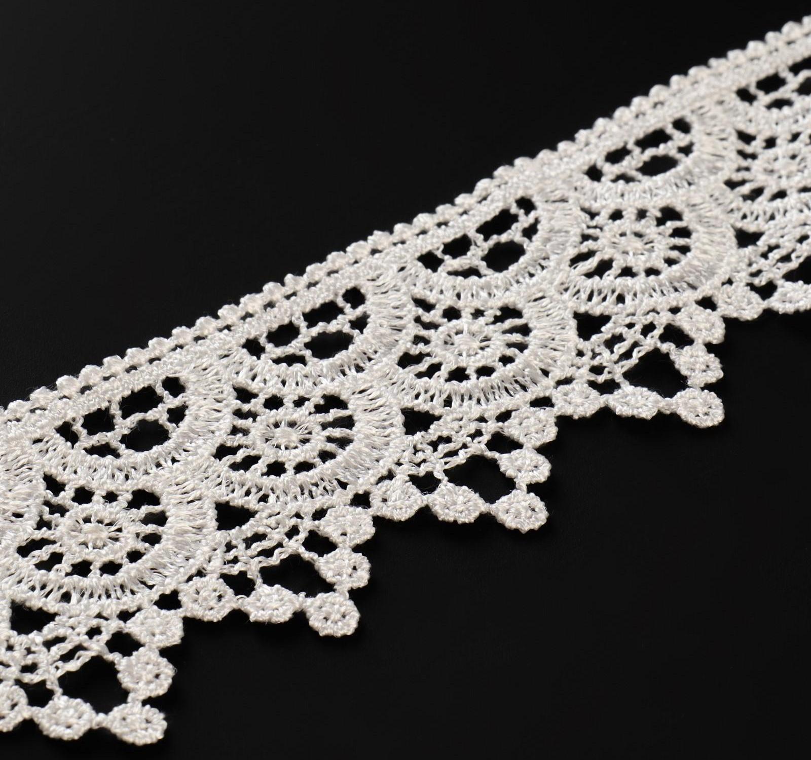 Кружево гипюровое, 45 мм × 9 ± 0,5 м, цвет белый