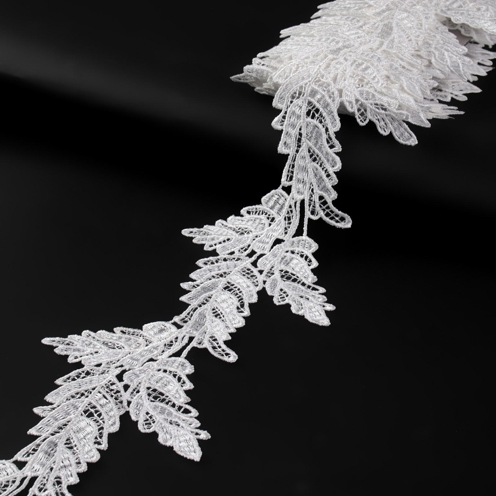 Кружево гипюровое, 100 мм × 6,8 ± 0,5 м, цвет белый