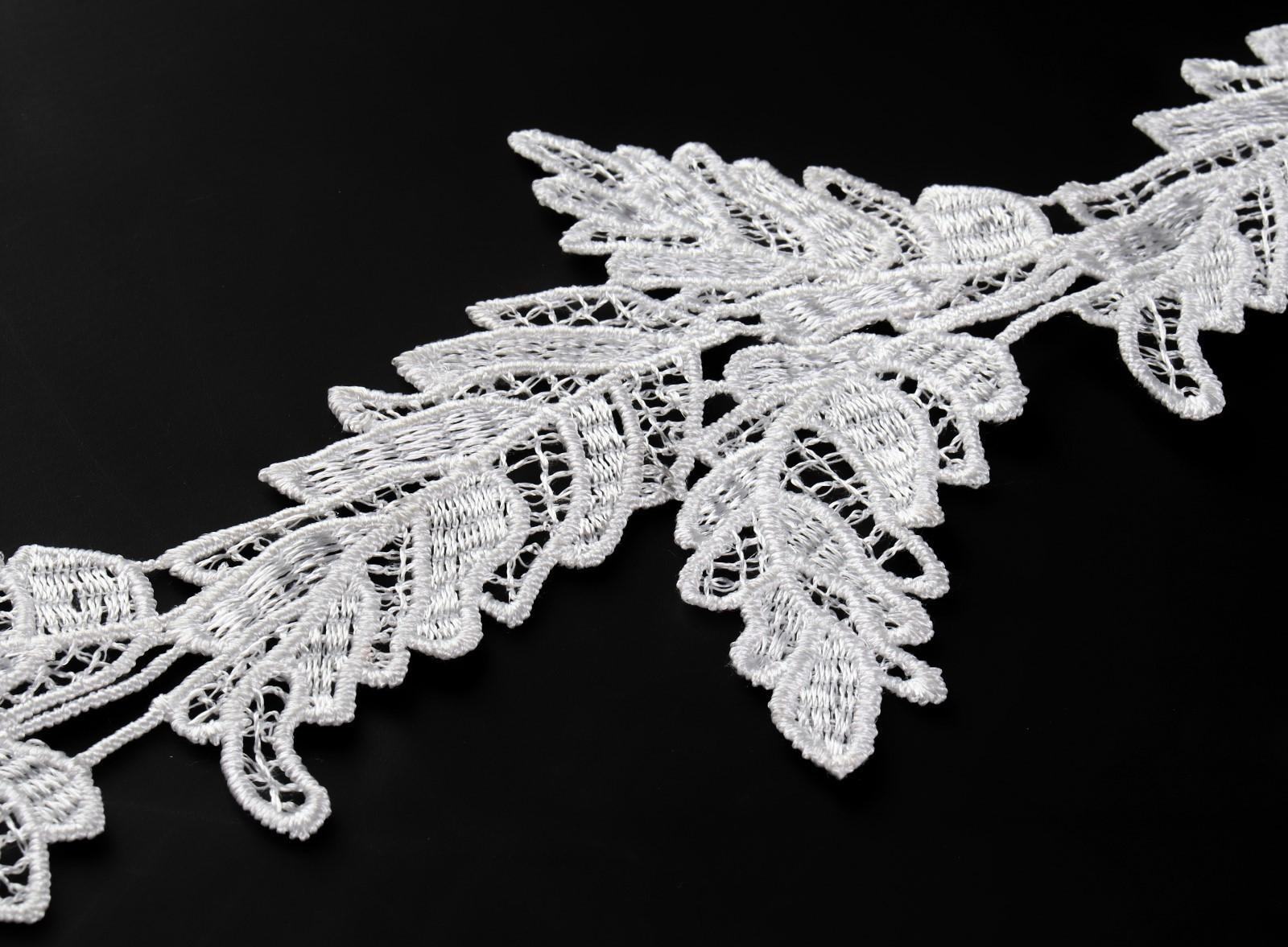 Кружево гипюровое, 100 мм × 6,8 ± 0,5 м, цвет белый