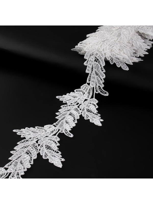 Кружево гипюровое, 100 мм × 6,8 ± 0,5 м, цвет белый