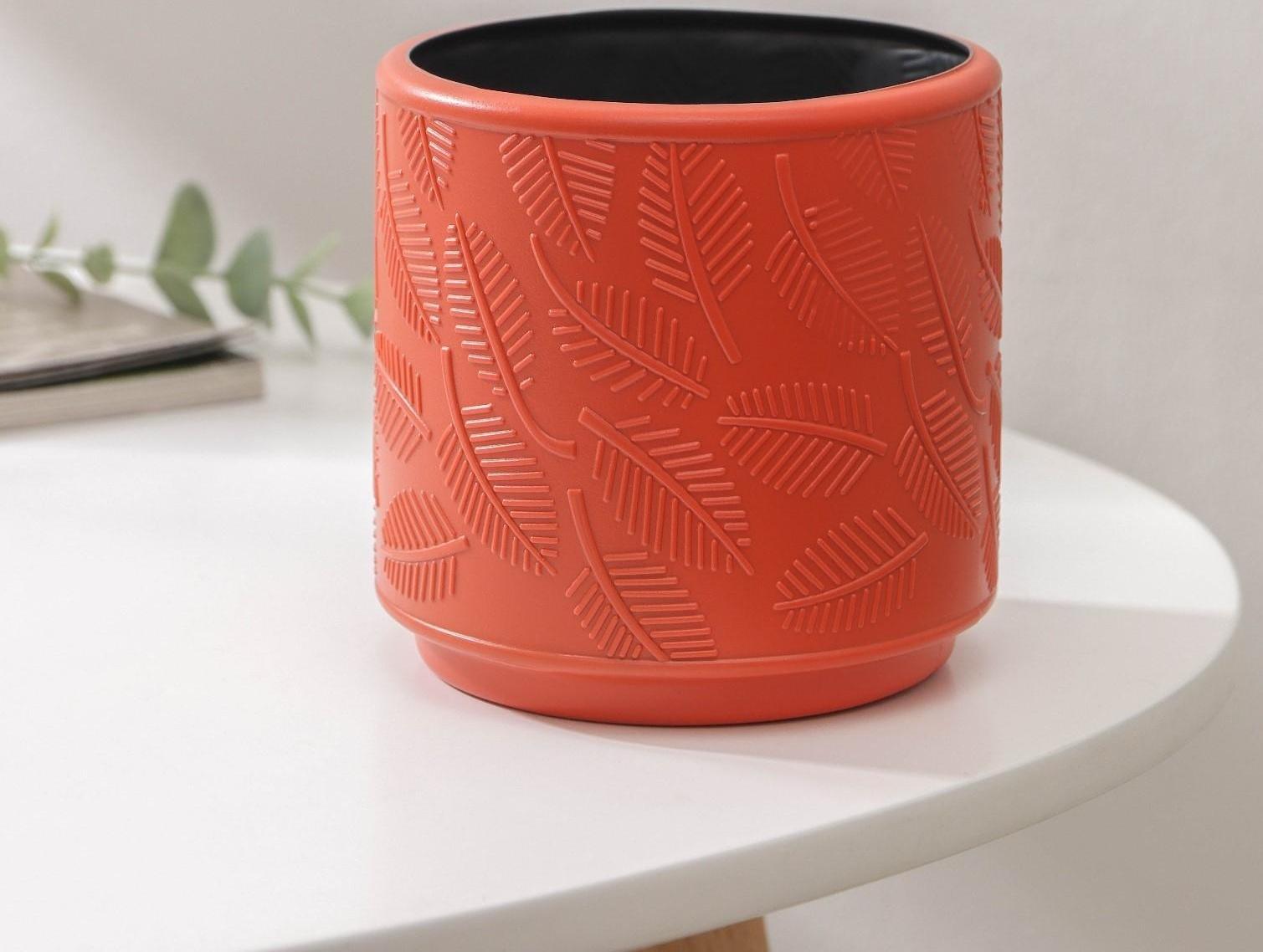 Кашпо пластиковое для цветов «Листья», 10,5×9,3×10,5 см, цвет МИКС