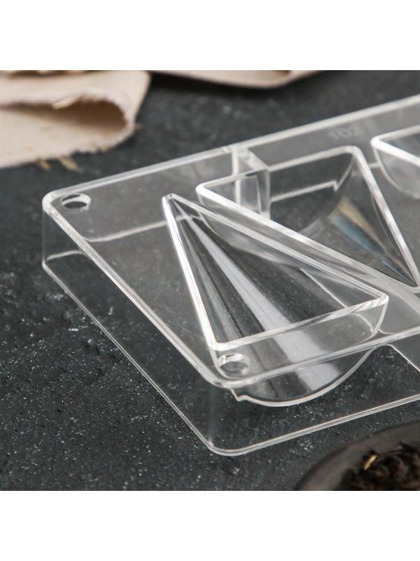 Форма для шоколада и конфет «Большой конус», 4 ячейки, 20×12×2,5 см, ячейка 8×5×2,2 см