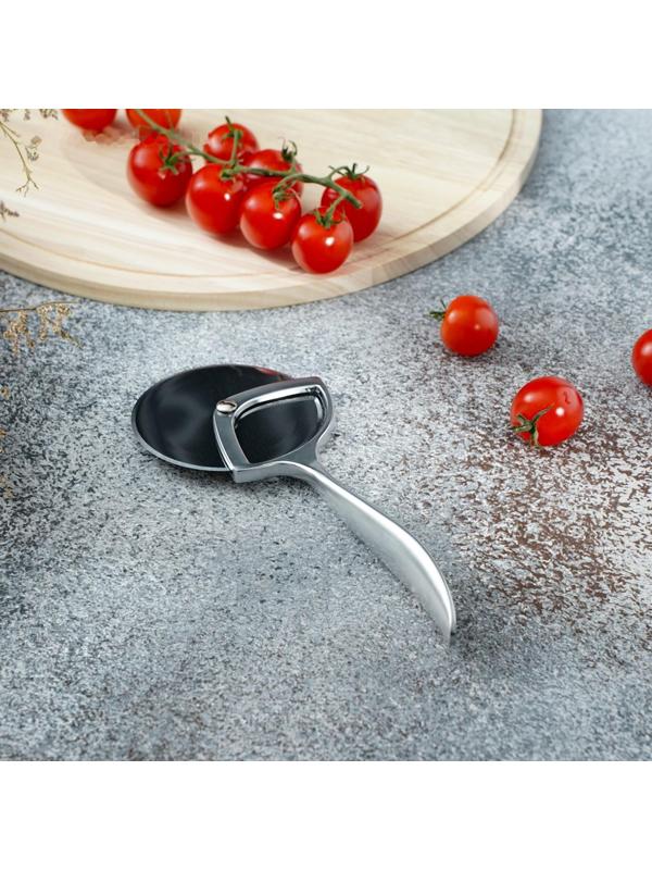 Нож для пиццы и теста Magistro Volt, нержавеющая сталь, цвет серебристый, хромированный