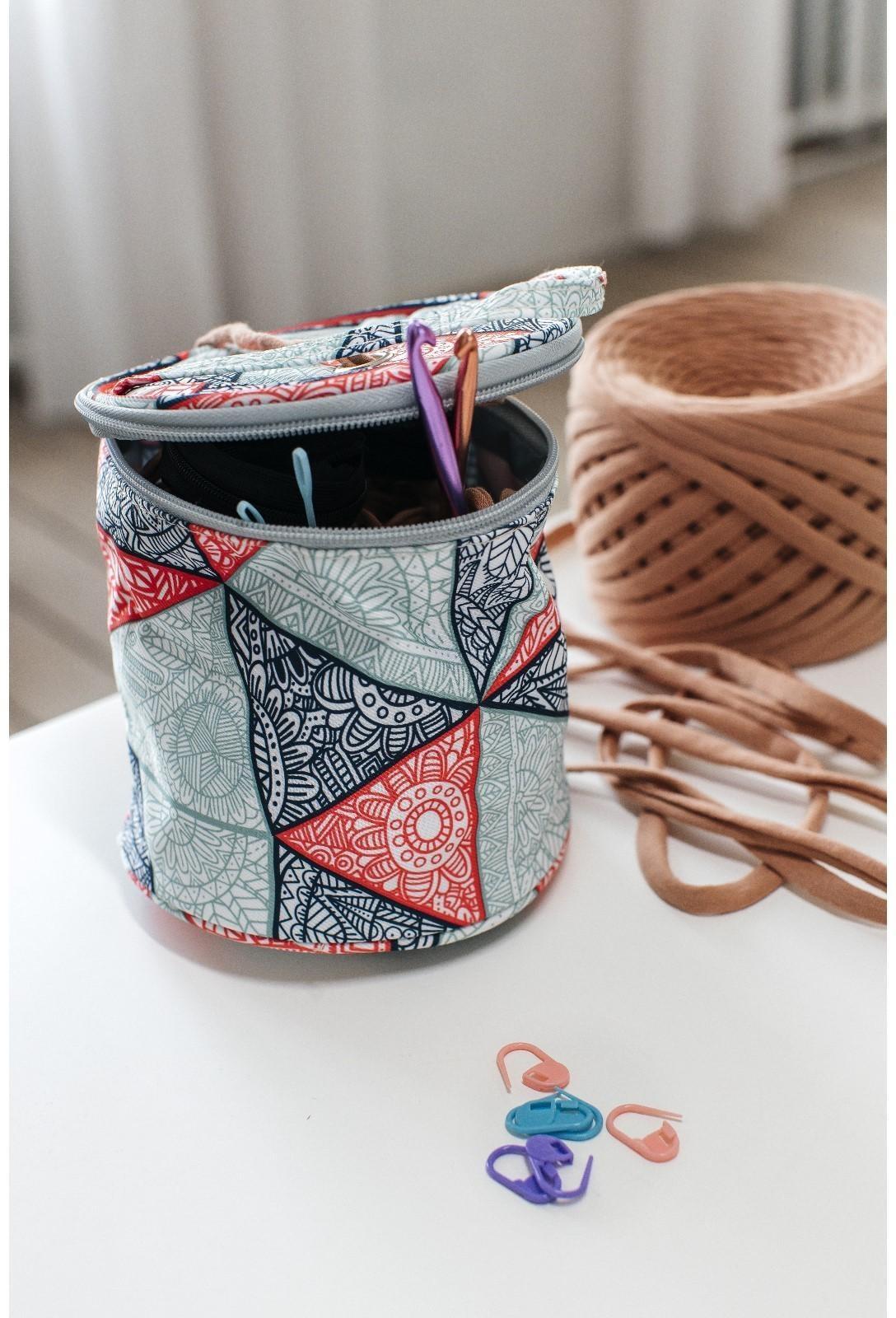 Сумка-футляр «Цветы», 1 люверс, d = 14 см, 14,5 см, цвет разноцветный