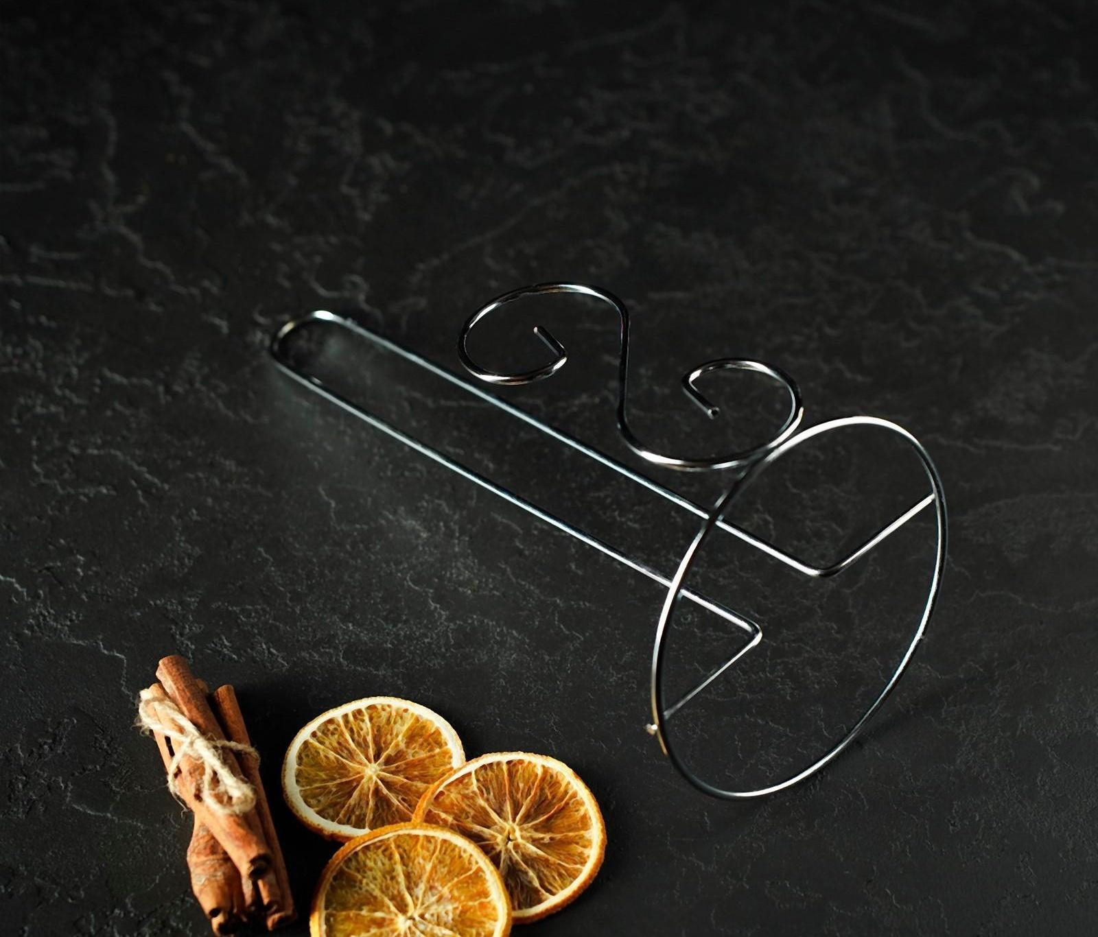 Подставка под бумажные полотенца Доляна ,13,5×13,5×28 см, цвет хром