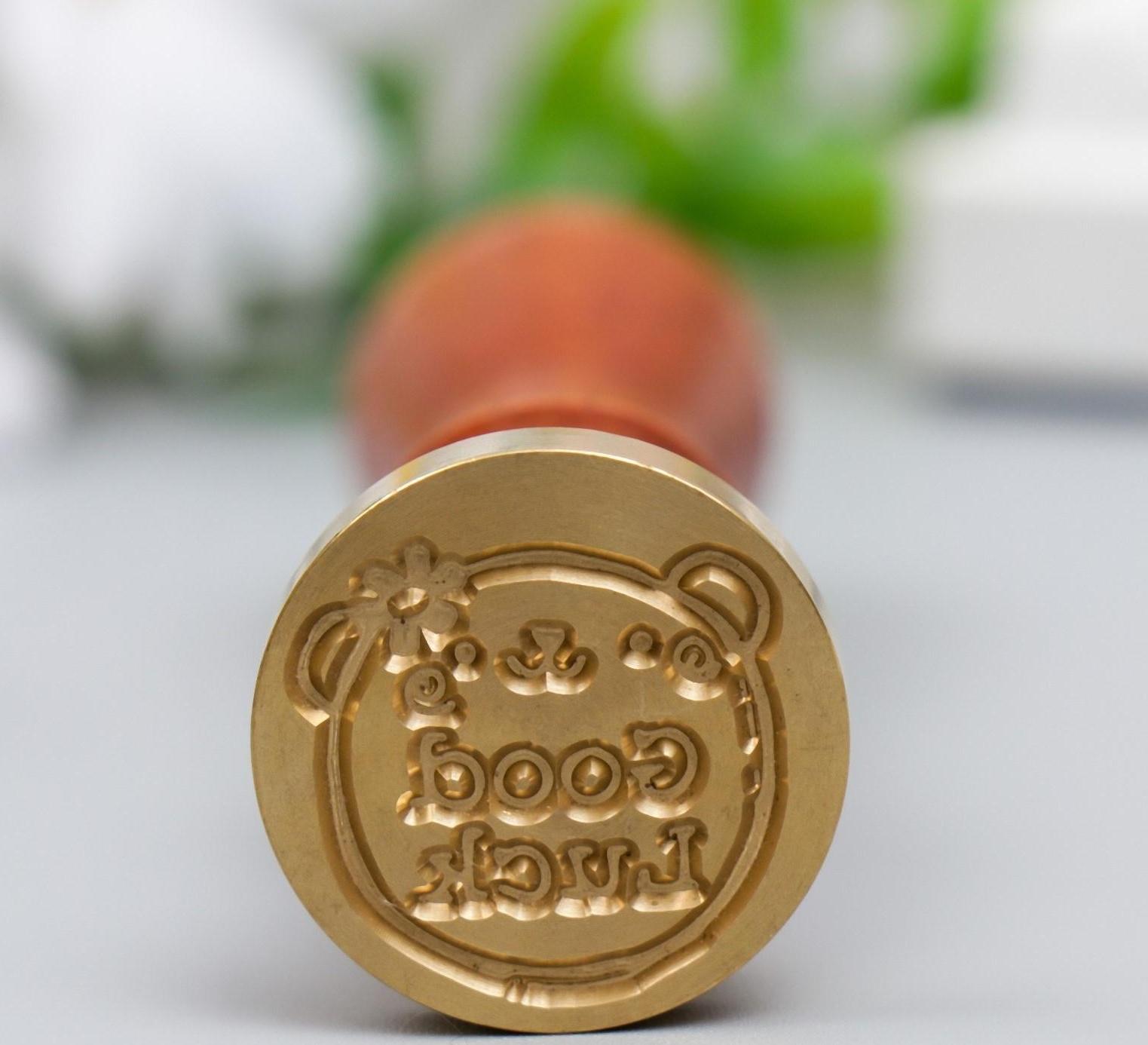 Печать для сургуча с деревянной ручкой 