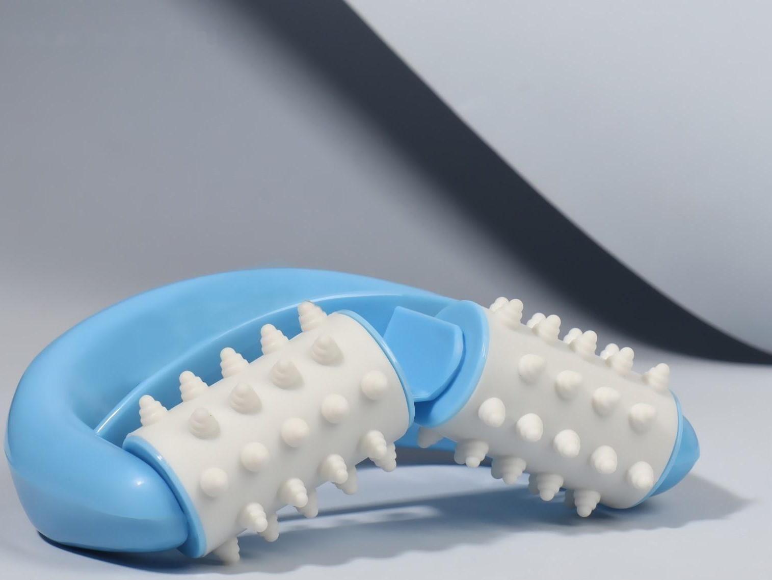 Массажёр «Роллер», с шипами, универсальный, 14 × 10 × 5 см, цвет МИКС