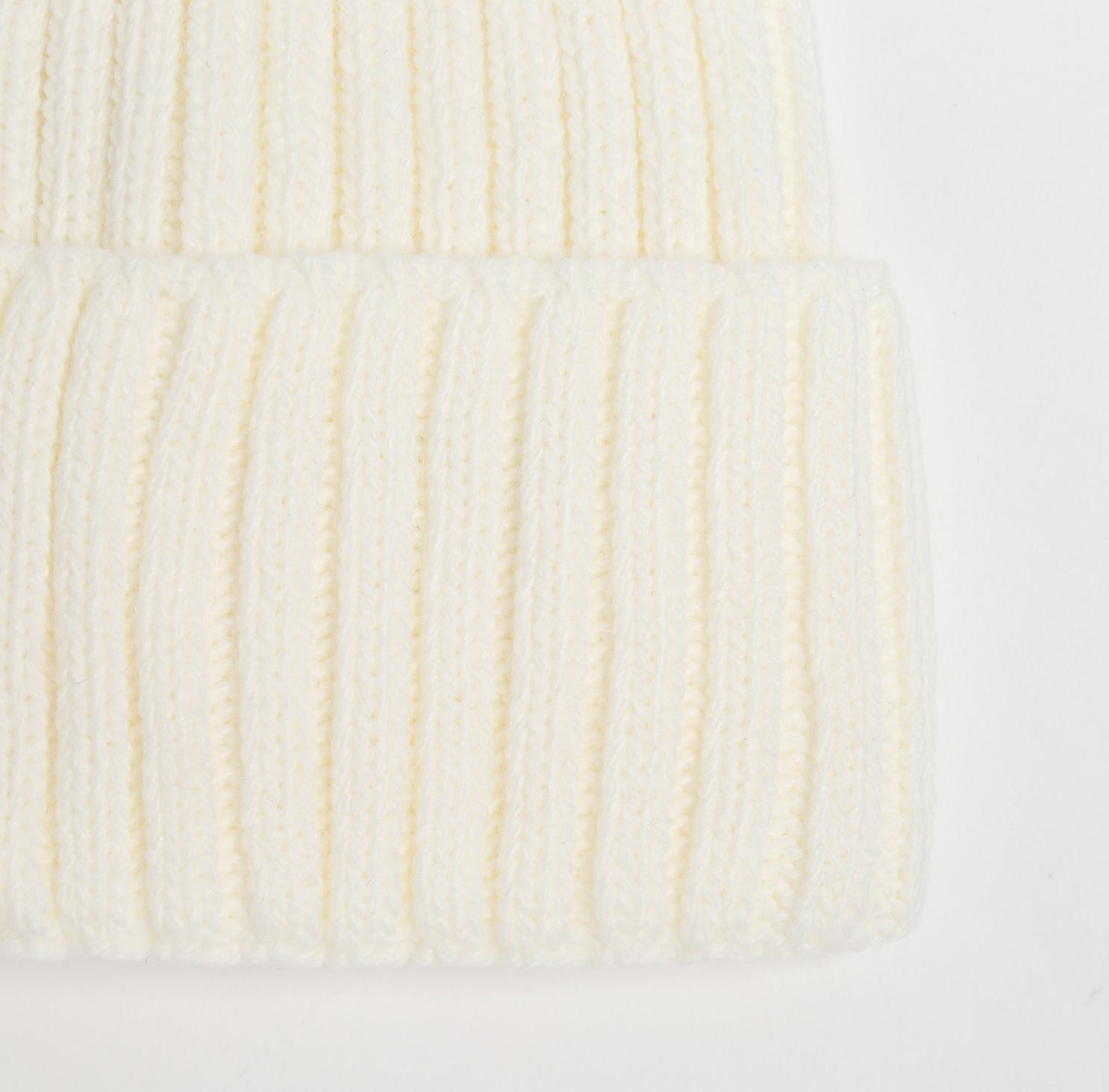 Шапка женская, цвет молочный, р-р 56-58