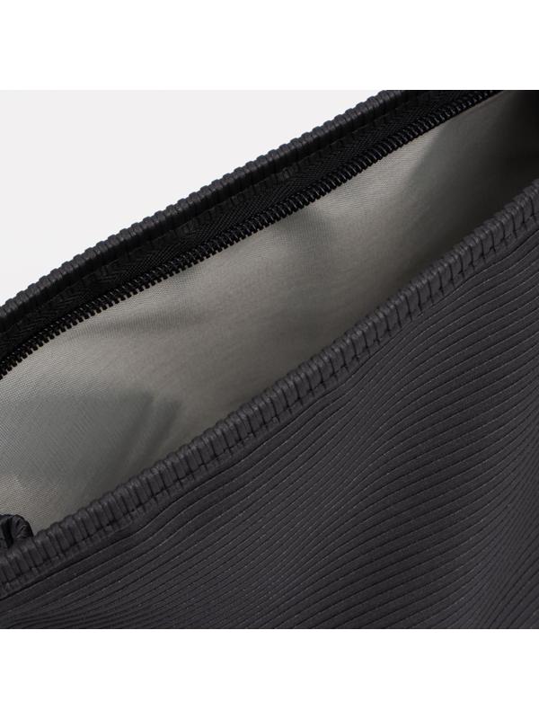 Косметичка на молнии, цвет чёрный