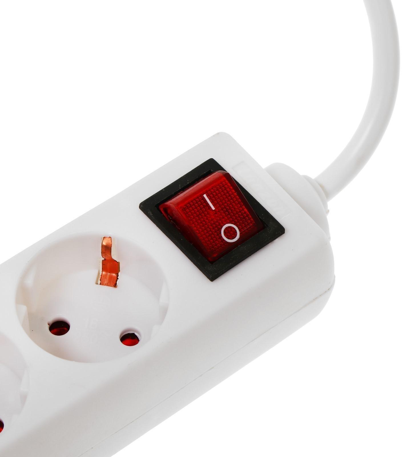 Удлинитель Luazon Lighting, 4 розетки, 5 м, 10 А, 2200 Вт, 3х1.5 мм2, с з/к, с выкл., Б