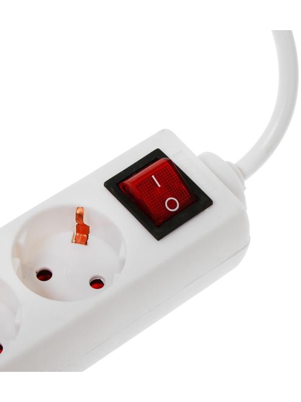 Удлинитель Luazon Lighting, 4 розетки, 5 м, 10 А, 2200 Вт, 3х1.5 мм2, с з/к, с выкл., Б