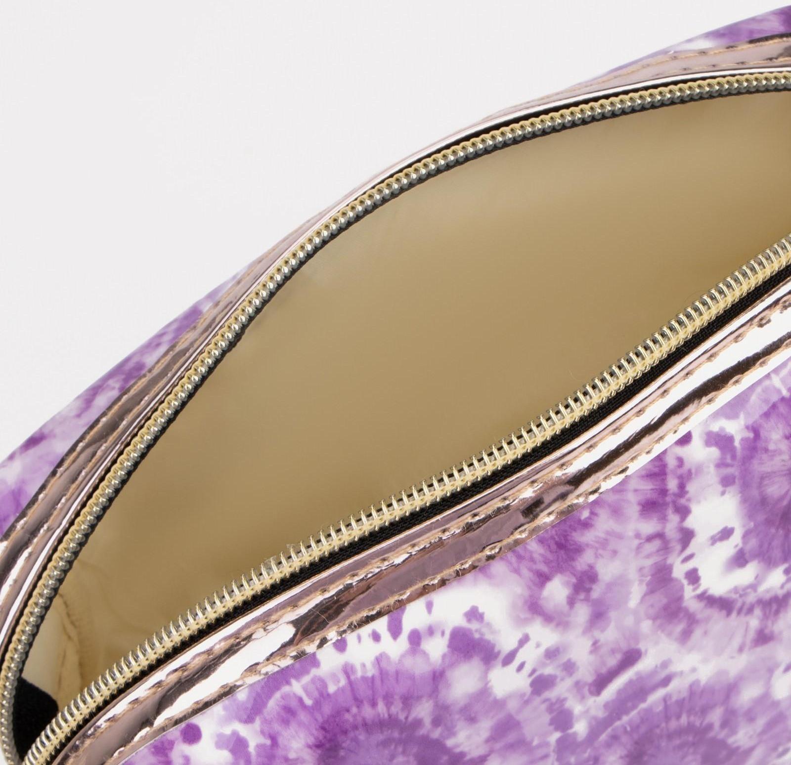 Косметичка на молнии, цвет фиолетовый