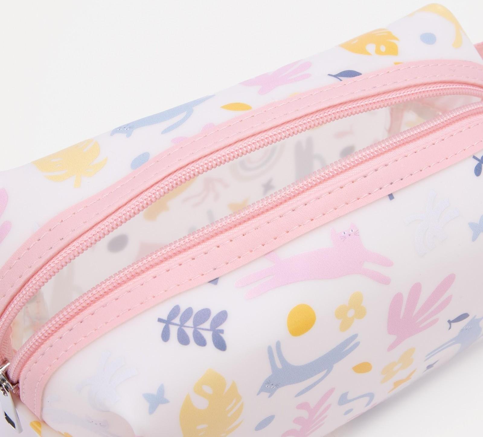 Косметичка на молнии, цвет белый