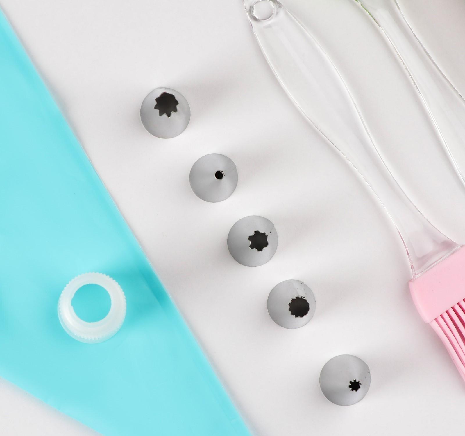 Набор кондитерсткий «Айс» 9 предметов: лопатка, кисть, мешок 30×15 см, насадки 5 шт, адаптер