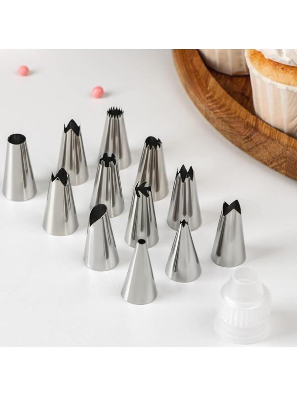 Набор кондитерский «С любовью» в кейсе 14 предметов: насадки 12 шт d=1,7 см, адаптер, мешок 30×15 см 75173