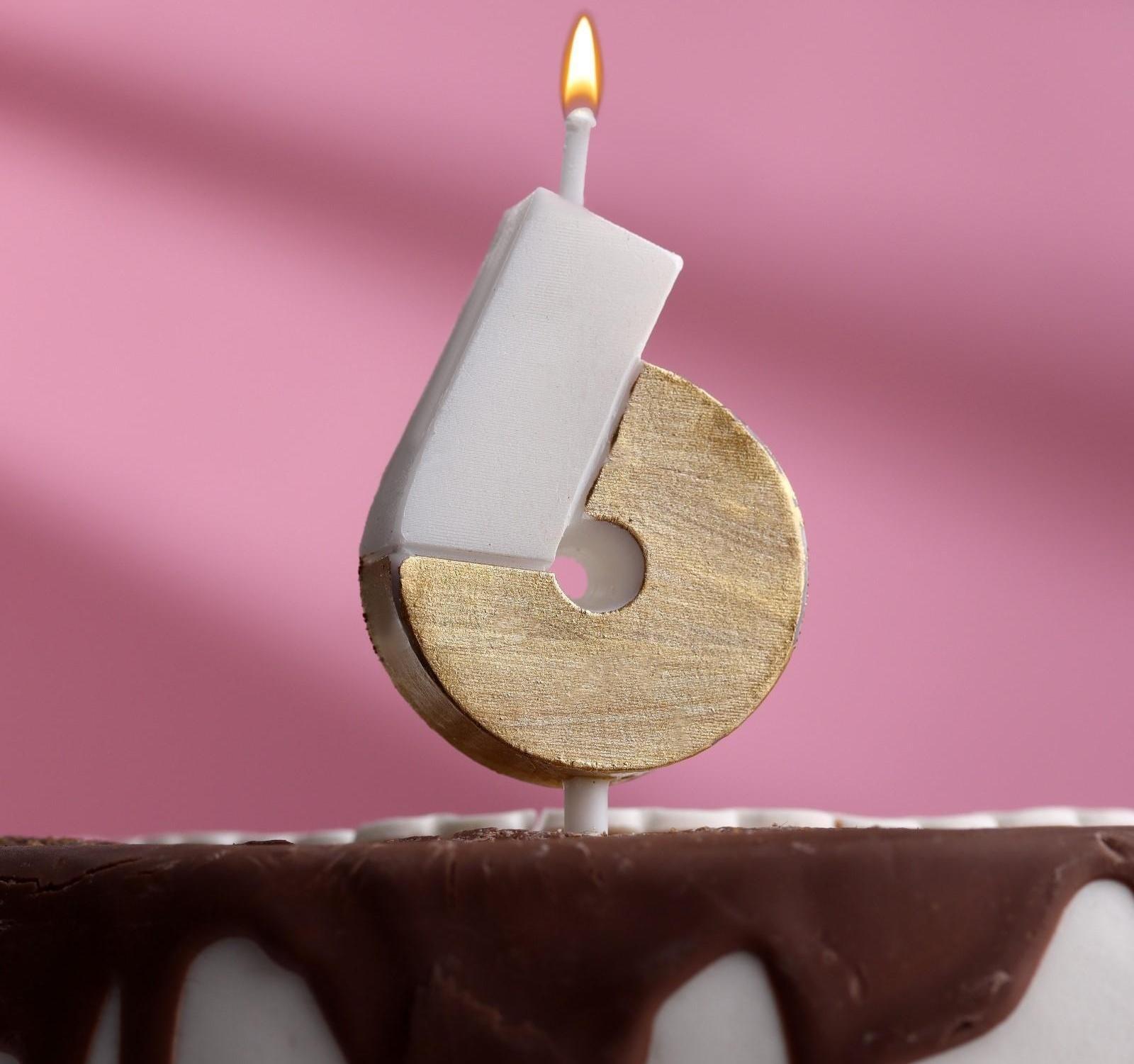 Свеча в торт 