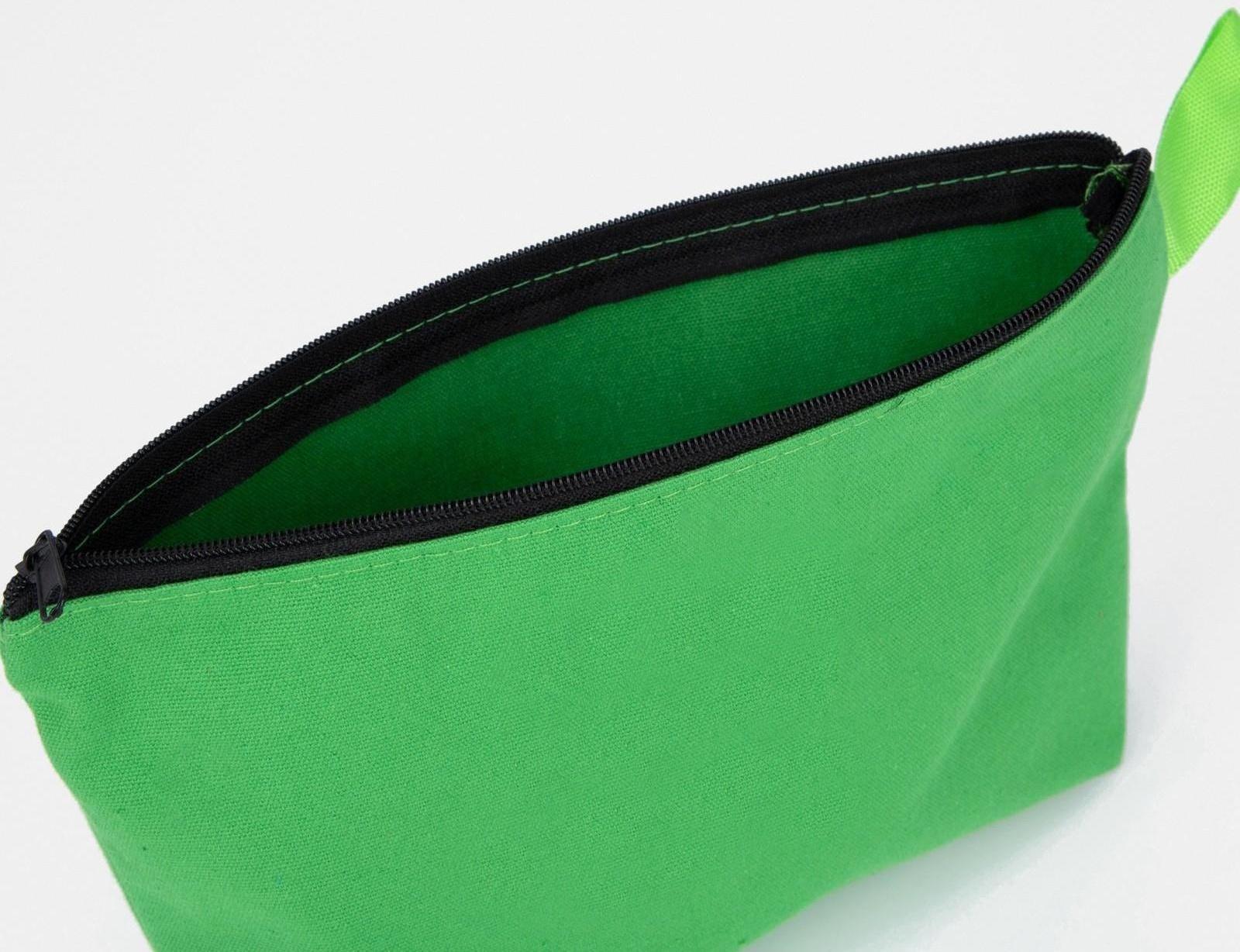 Косметичка на молнии, цвет зелёный