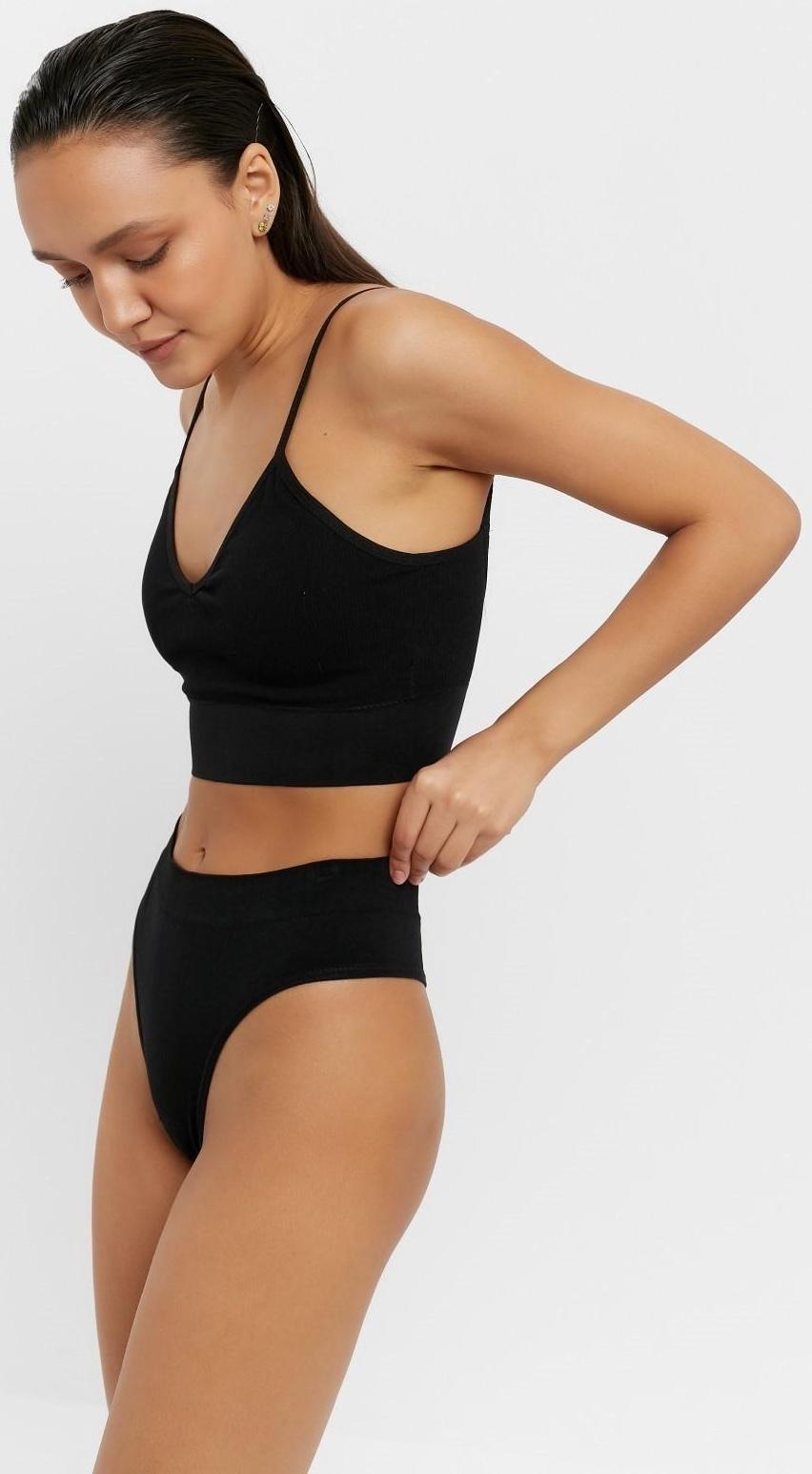 Комплект женский (топ, трусы) цвет чёрный, размер 42-44