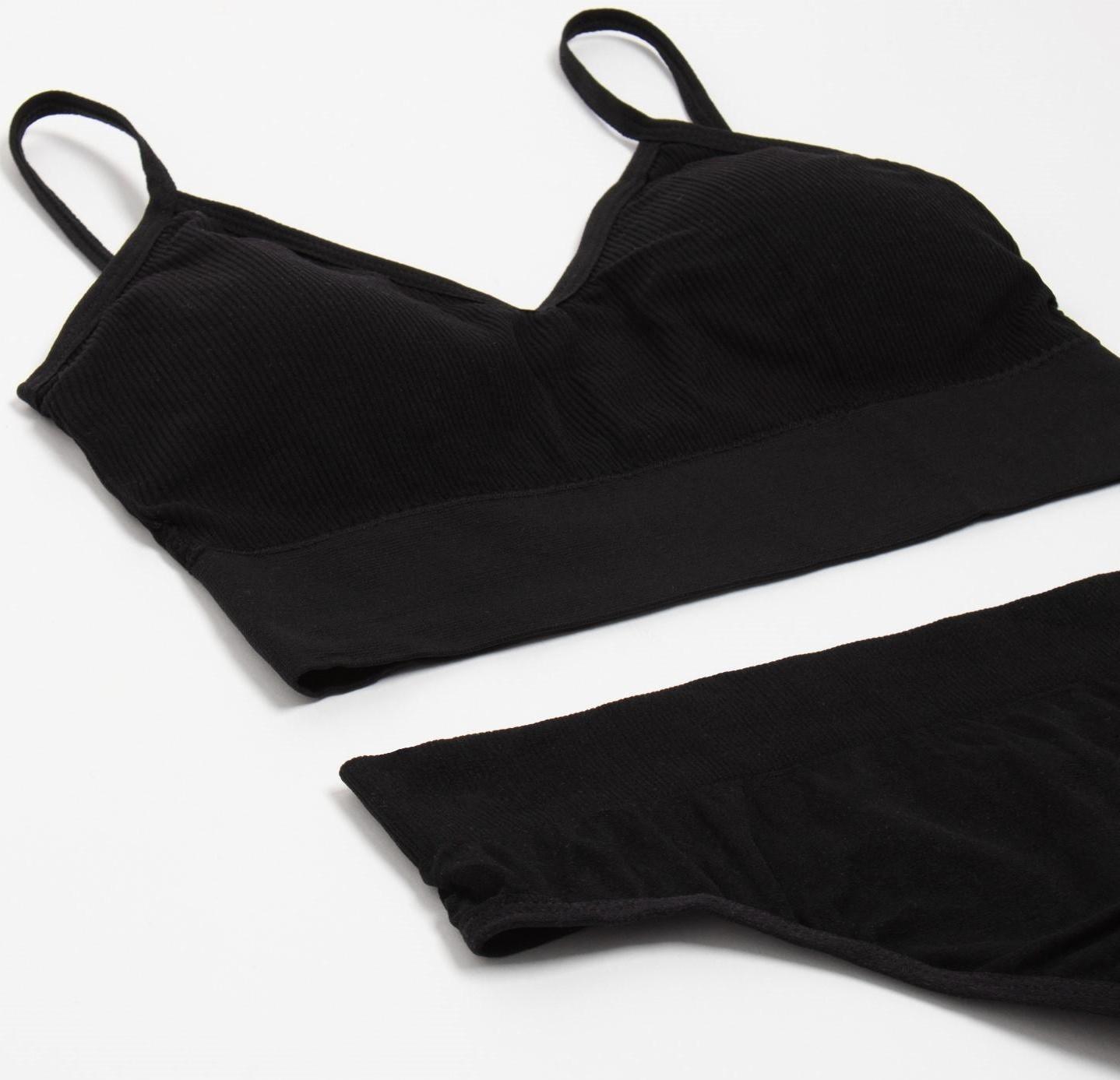 Комплект женский (топ, трусы) цвет чёрный, размер 42-44