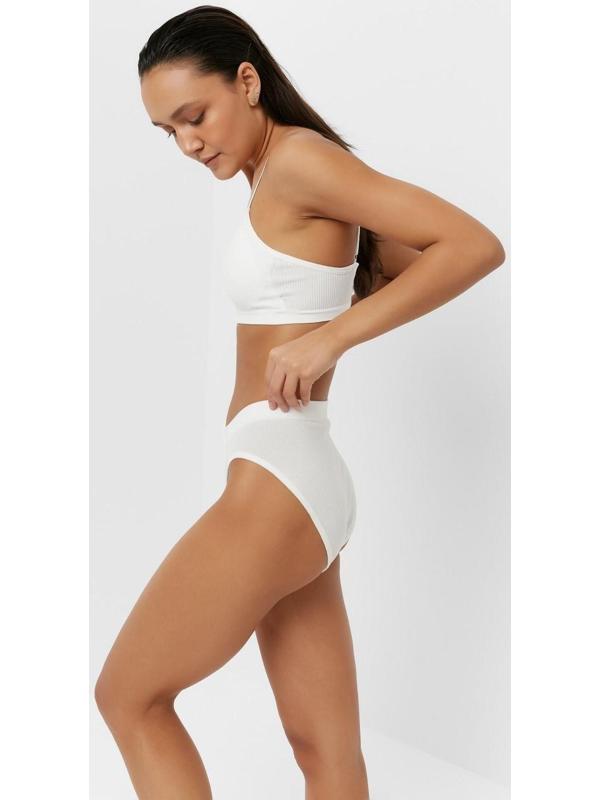 Комплект женский (топ, трусы) цвет белый, размер 42-44