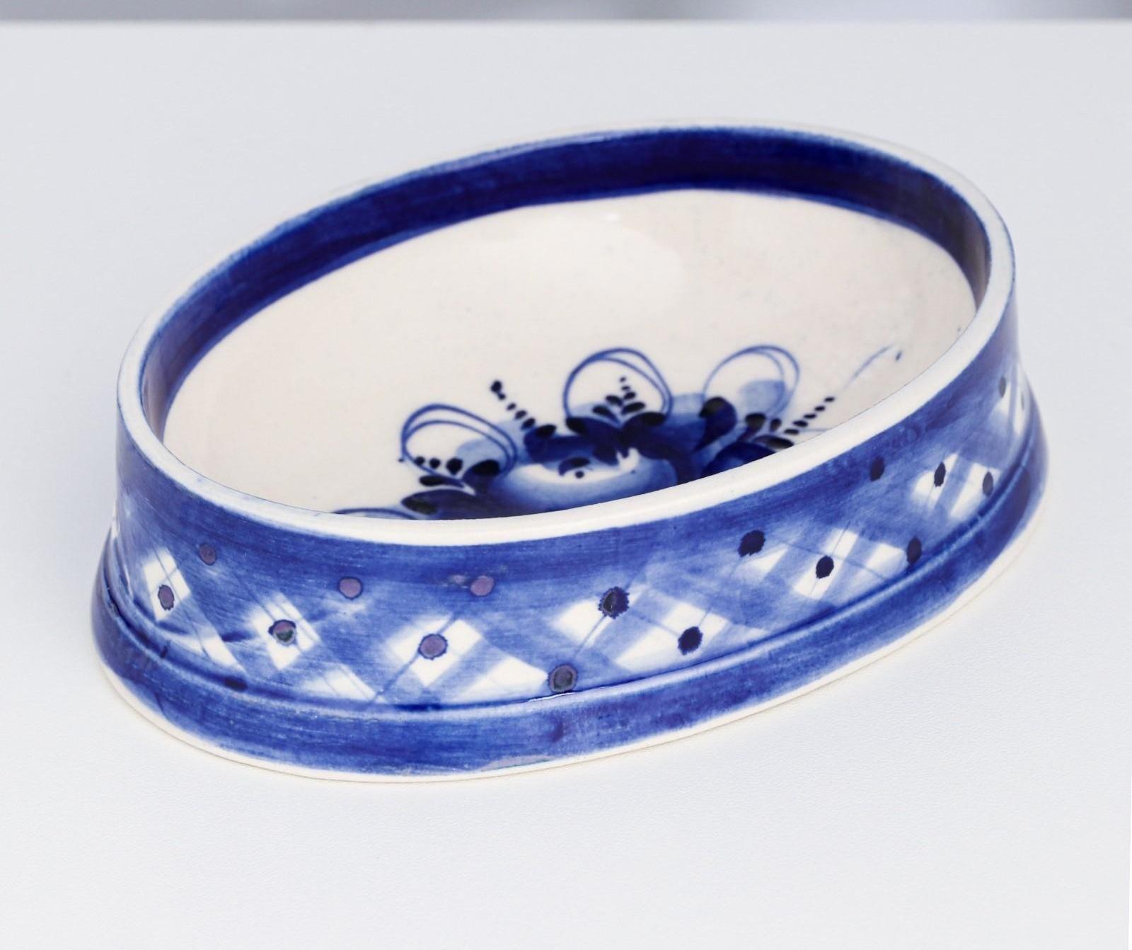 Мыльница - подставка для губки 