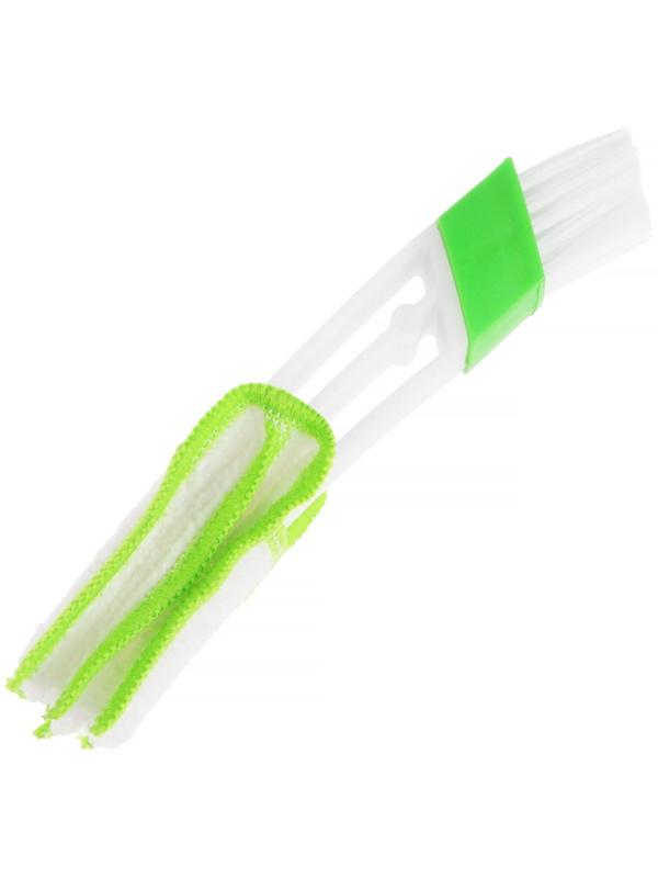 Щетка для чистки труднодоступных мест в автомобиле