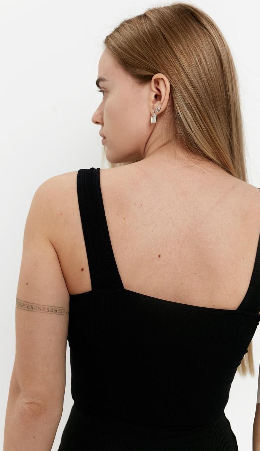 Топ женский, цвет чёрный, размер 42-46