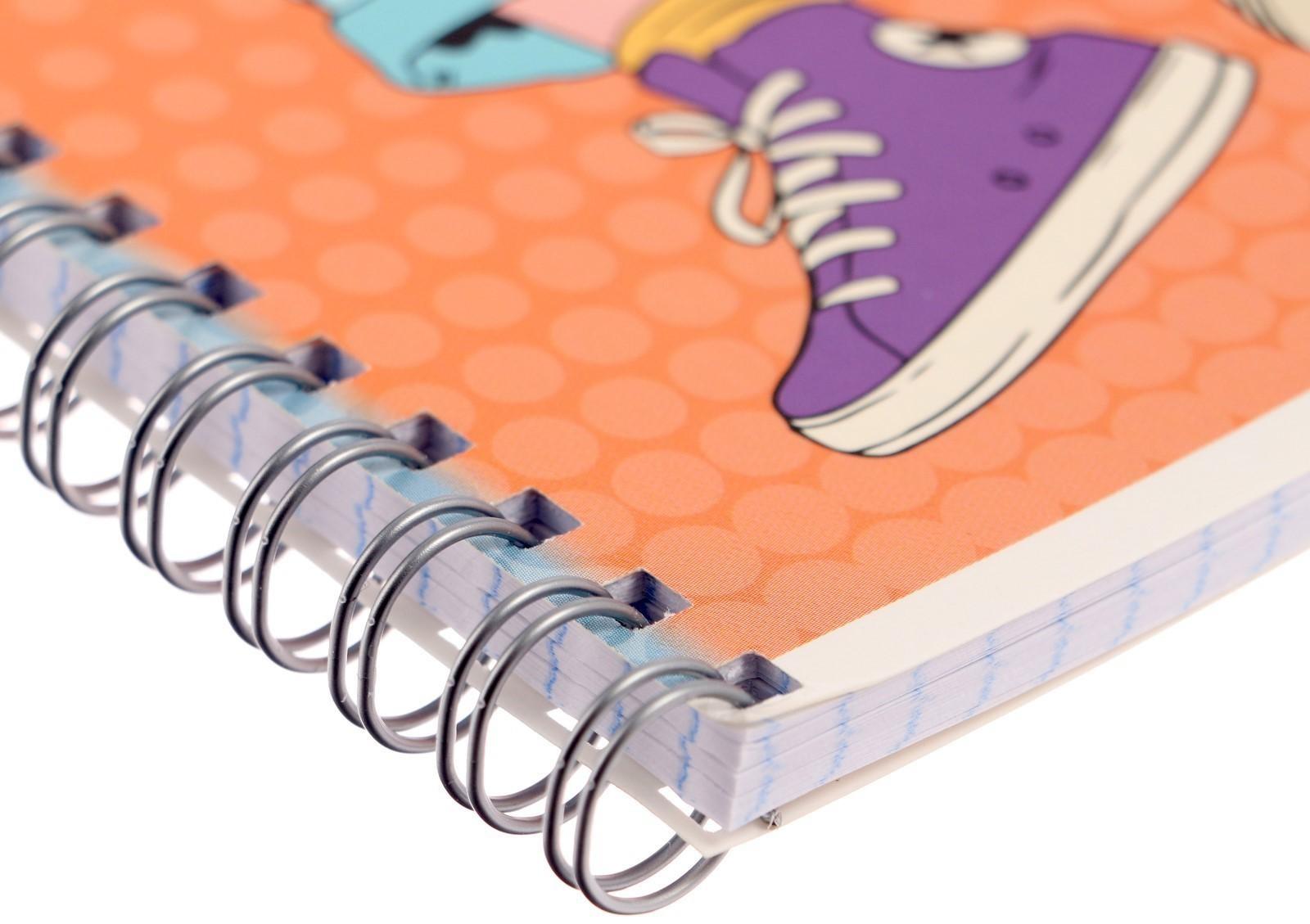 Тетрадь 48 листов в клетку на гребне 