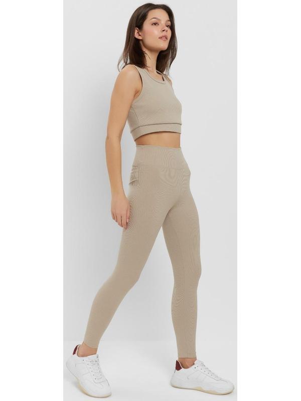 Топ спортивный женский MINAKU цвет бежевый, р-р 48