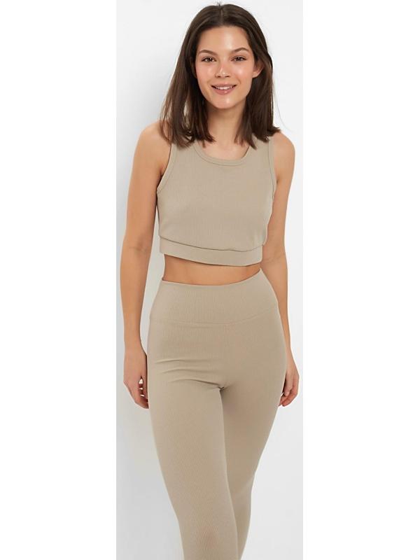 Топ спортивный женский MINAKU цвет бежевый, р-р 48