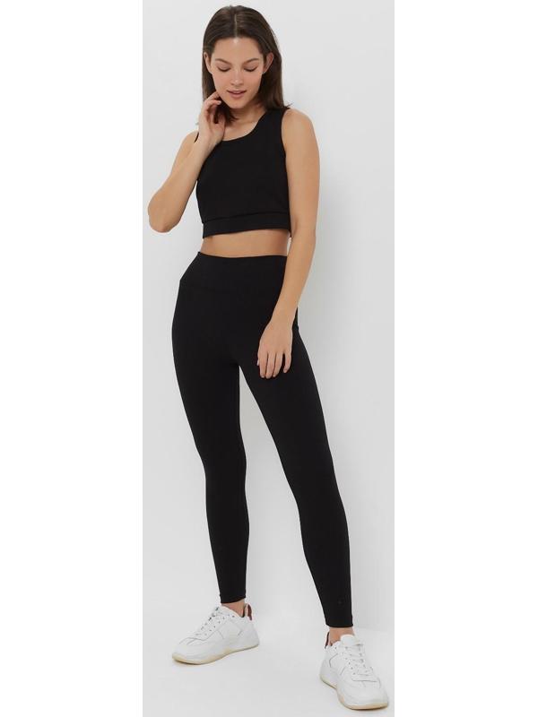 Топ спортивный женский MINAKU цвет черный, р-р 46