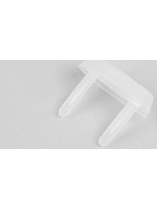 Заглушка в розетку от детей 