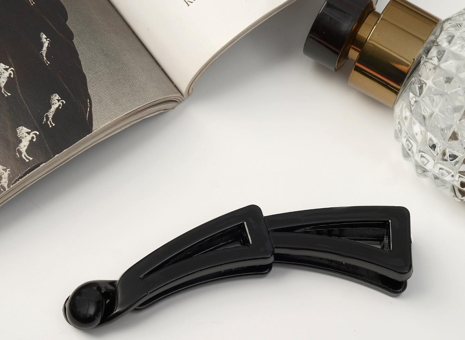 Банан для волос 