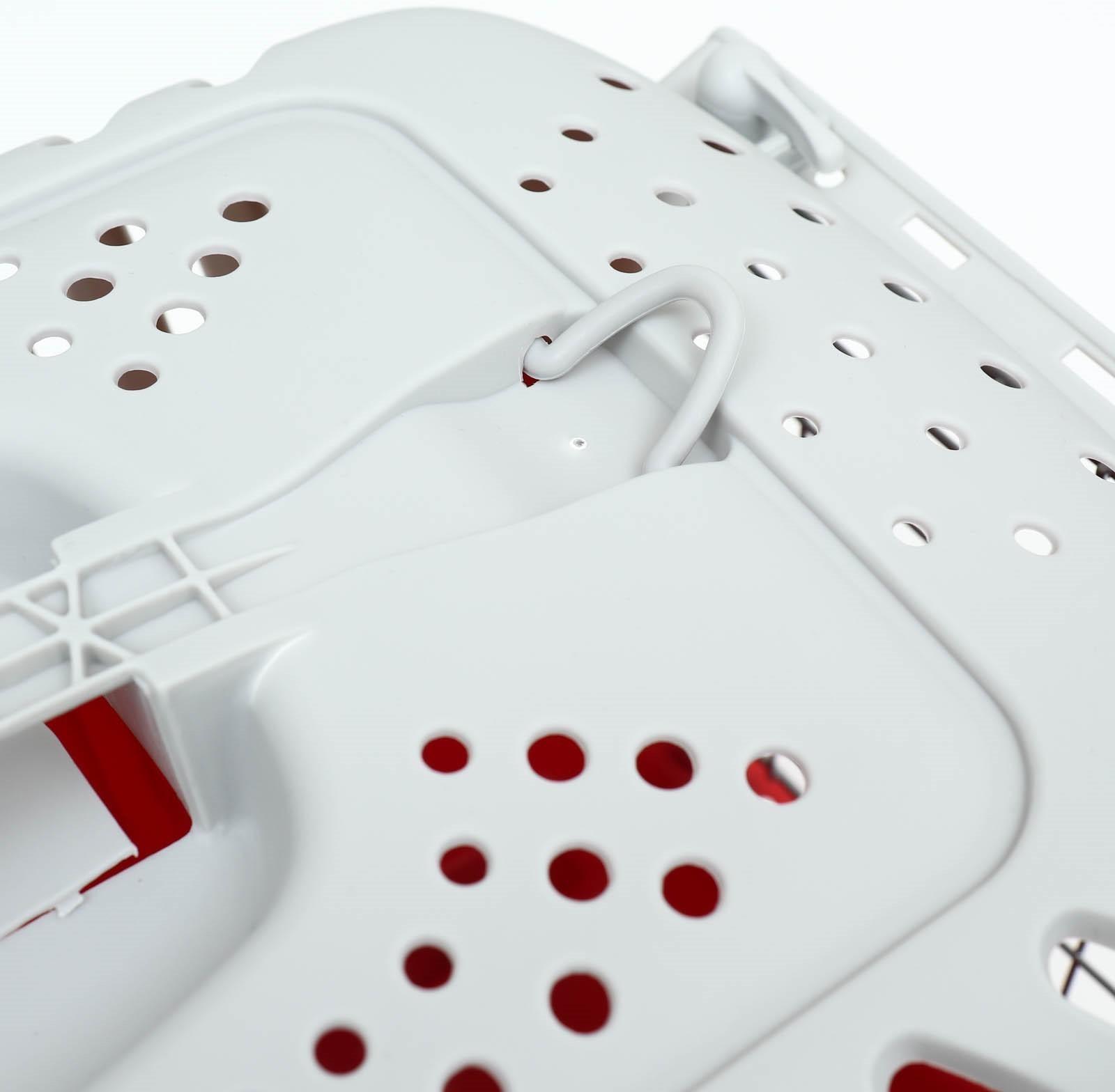 Переноска пластиковая 47 х 30 х 35 см, вес до 9 кг, красная