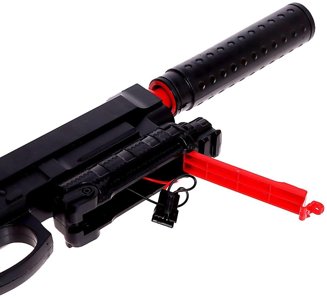 Пистолет «Беретта», стреляет гелевыми пулями, работает от аккумулятора