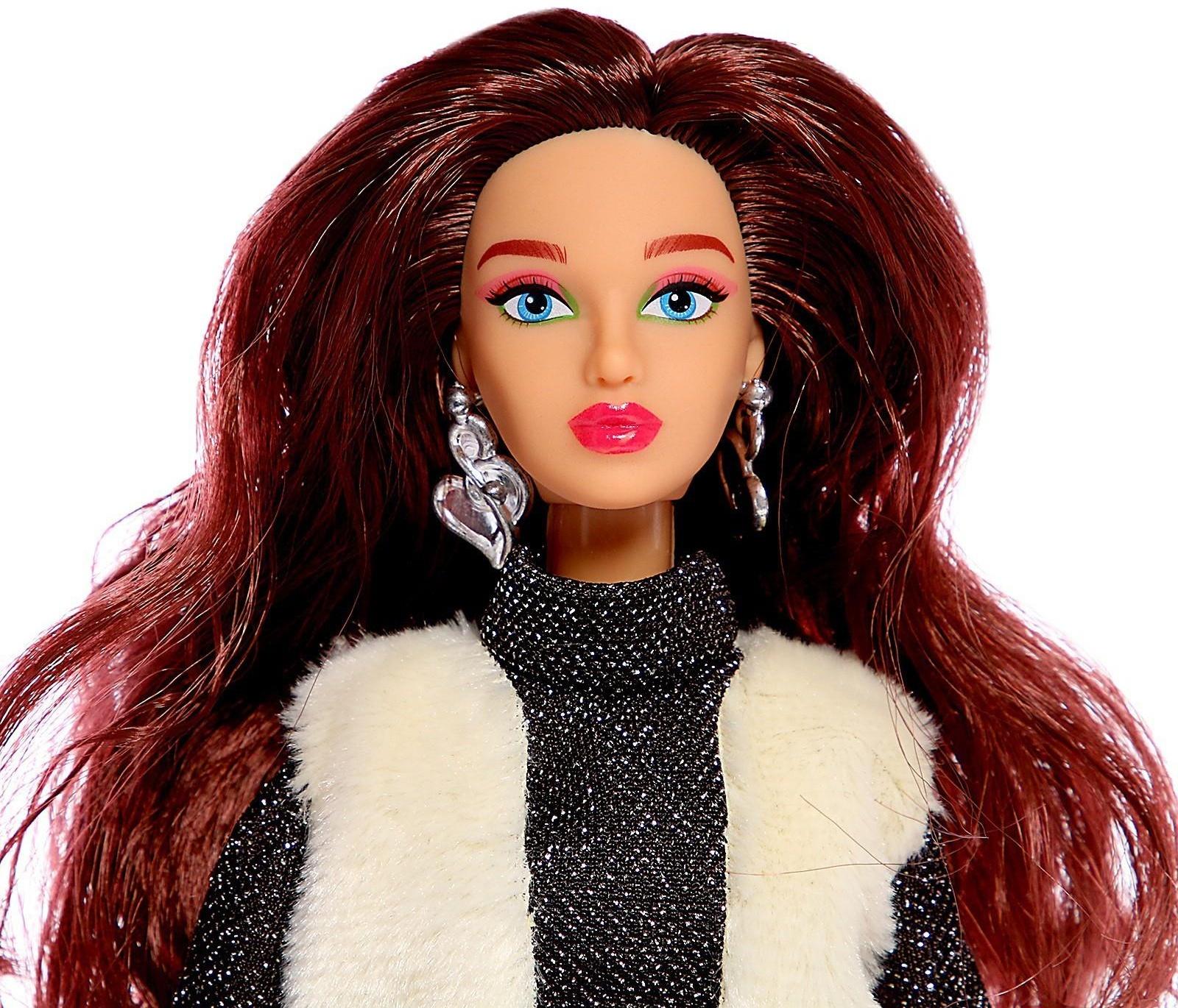 Кукла-модель с комплектом одежды «Ксения. Студия моды», шарнирная