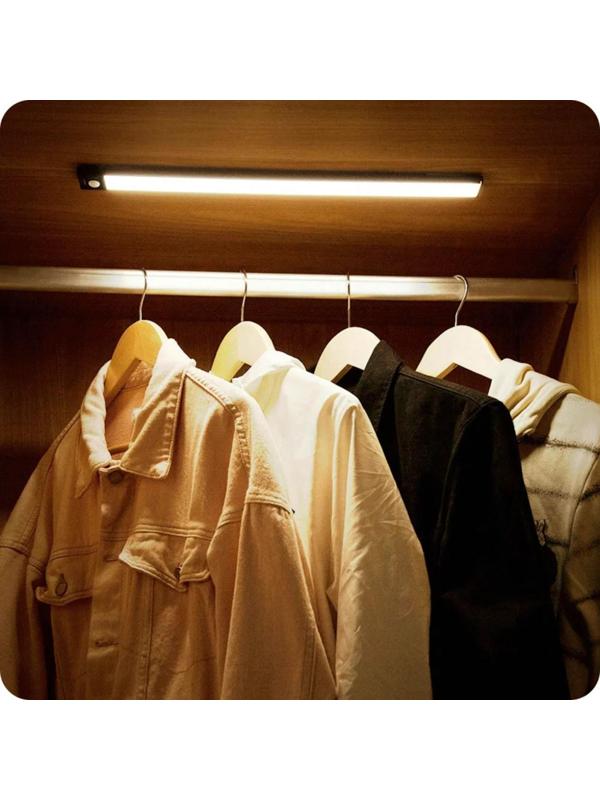 Умная световая панель Yeelight Motion Sensor Closet Light A60, датчик движения, черная