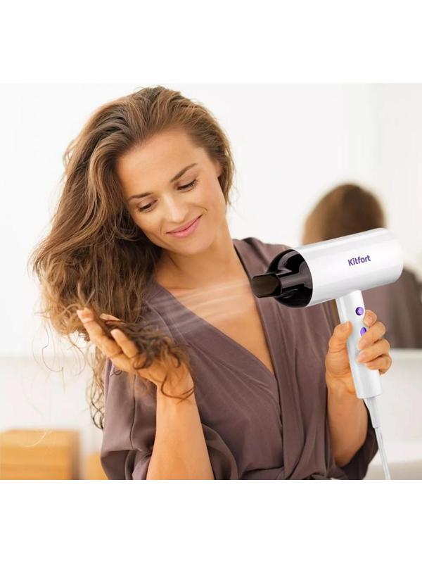 Фен Kitfort КТ-3201, 1800-2000 Вт, 3 скорости, концентратор, штур 1.8 м