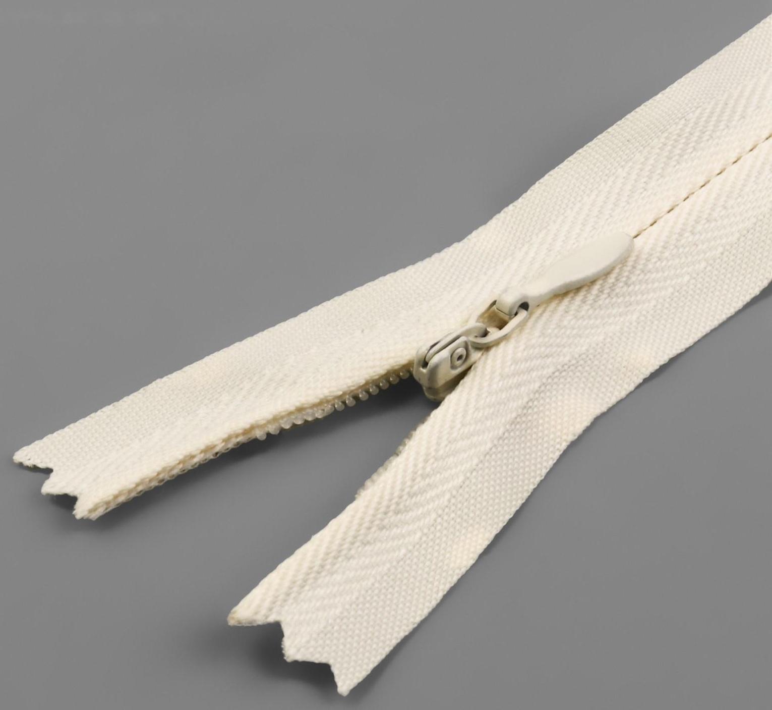 Молния потайная, №3, неразъёмная, замок автомат, 60 см, цвет слоновая кость