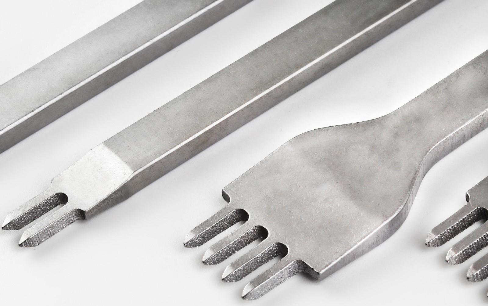 Набор строчных ромбовидных пробойников для кожи, шаг = 4 мм, 4 шт, цвет никель