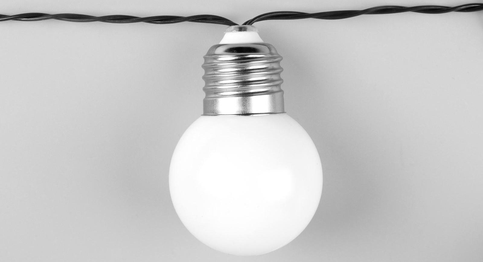 Гирлянда «Нить» 2.7 м с насадками «Белые шары», IP44, тёмная нить, 10 LED, свечение белое, 8 режимов, солнечная батарея