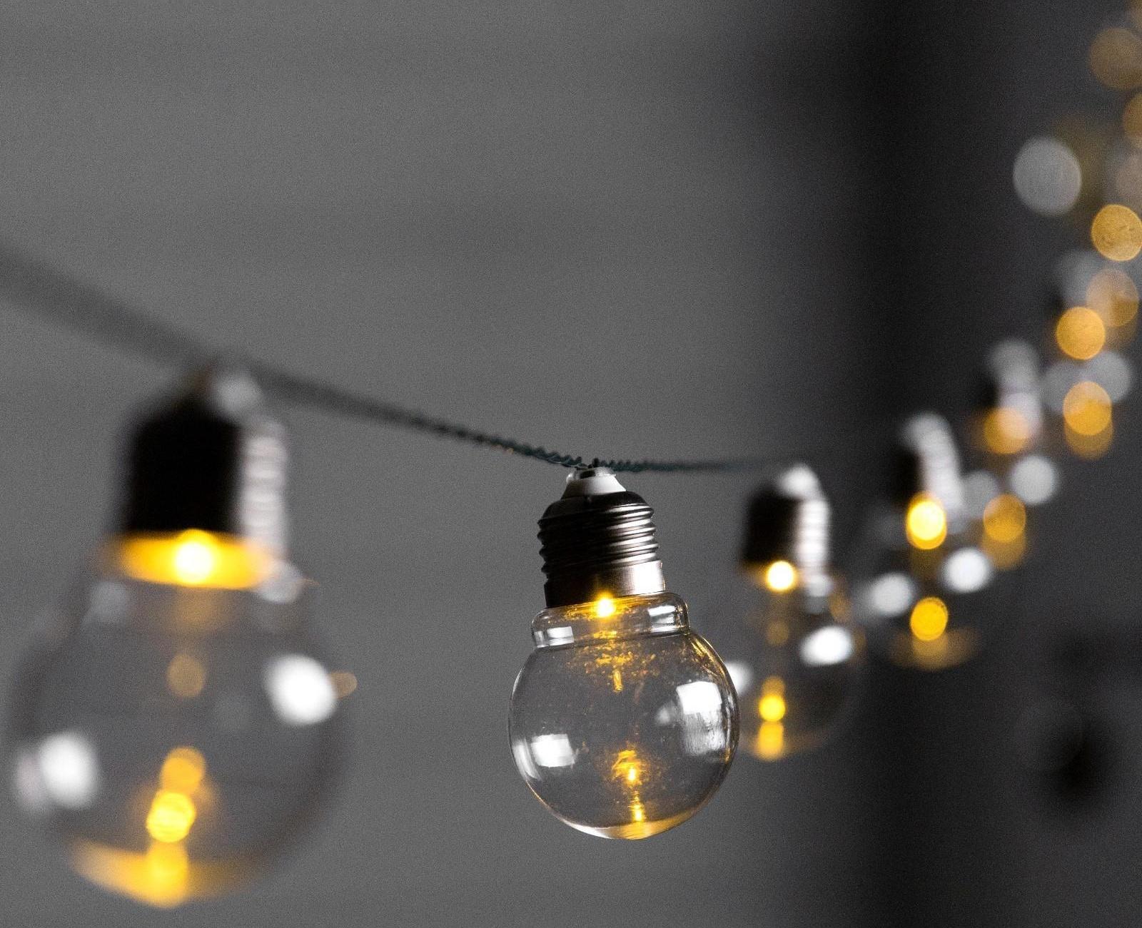 Гирлянда «Нить» 2.7 м с насадками «Лампы», IP44, тёмная нить, 10 LED, свечение тёплое белое, 8 режимов, солнечная батарея