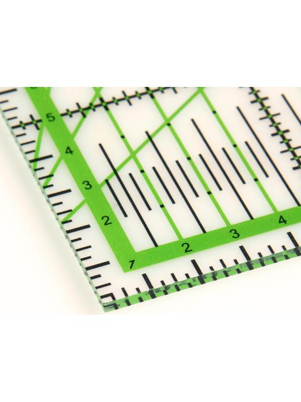 Линейка для квилтинга и пэчворка, 30 × 30 см, цвет прозрачный/зелёный