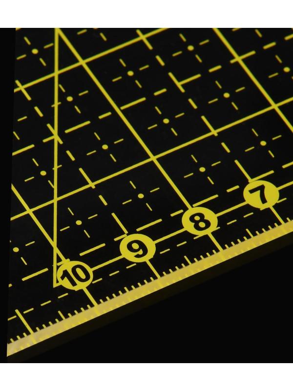 Линейка для квилтинга и пэчворка, 20 × 23 × 0,3 см, цвет прозрачный/жёлтый