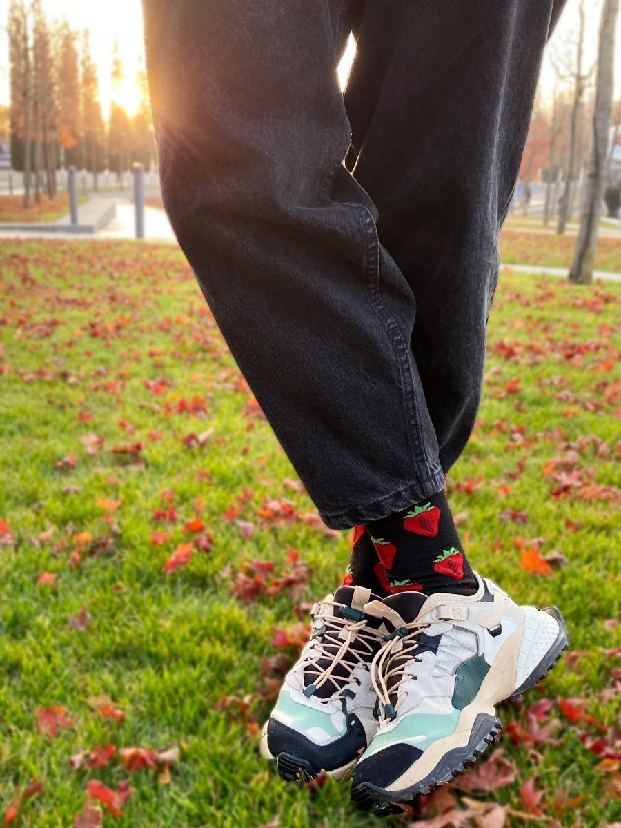 Носки мужские «Клубничка» р. 41-45, черно-красный