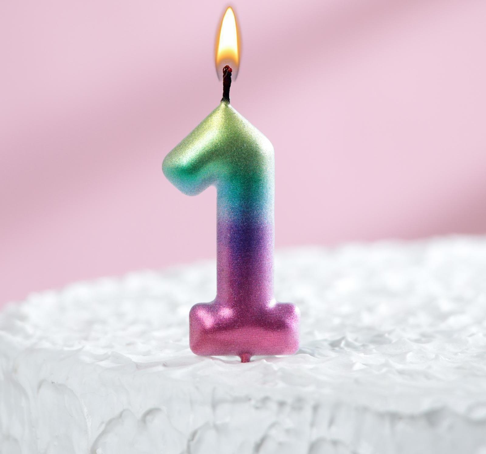 Свеча в торт 