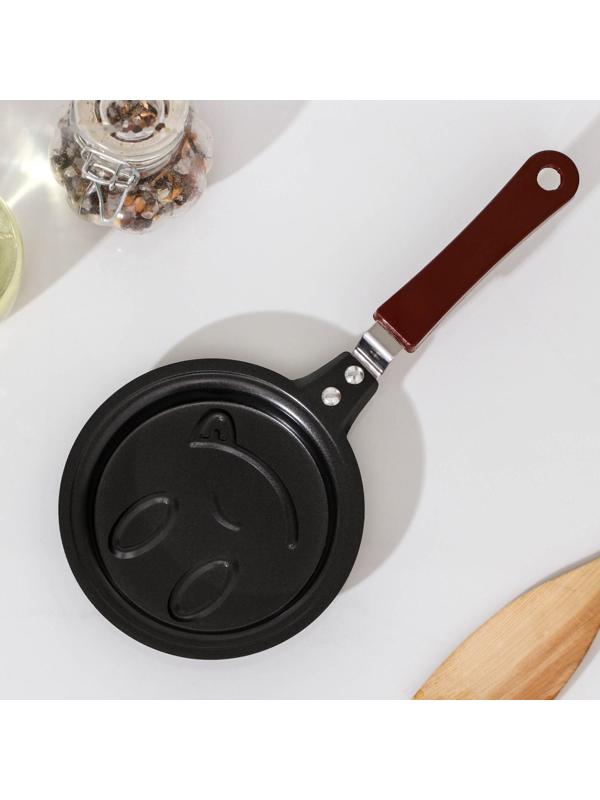 Сковорода Доляна «Улыбка», d=12 см, пластиковая ручка, антипригарное покрытие, цвет чёрный