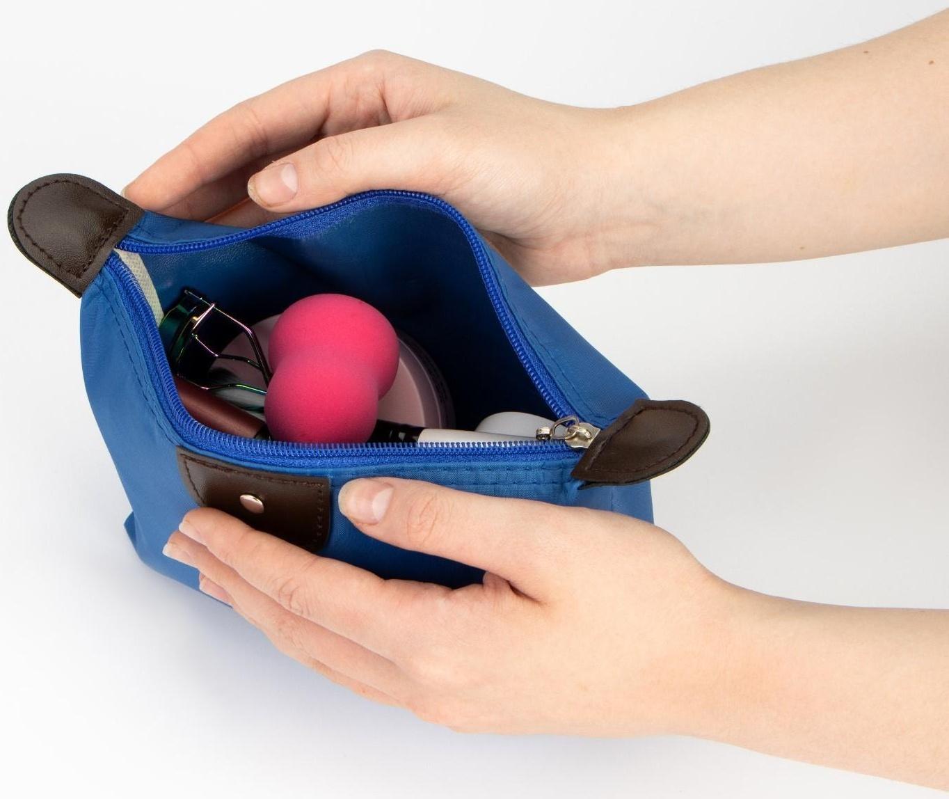 Косметичка на молнии, цвет синий