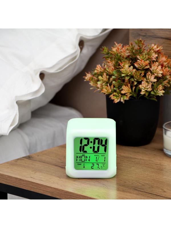 Будильник Luazon LB-03, дата, температура, белый