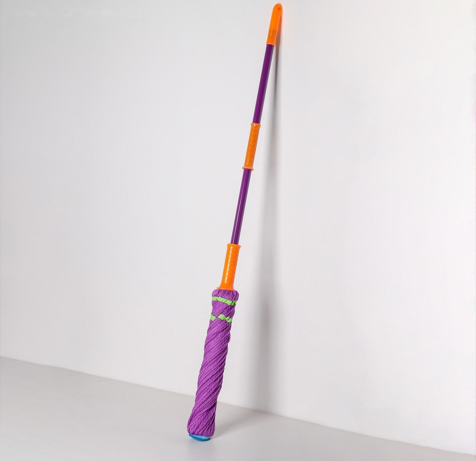 Швабра с отжимом Доляна, насадка из микрофибры, металлическая ручка 117 см, цвет МИКС